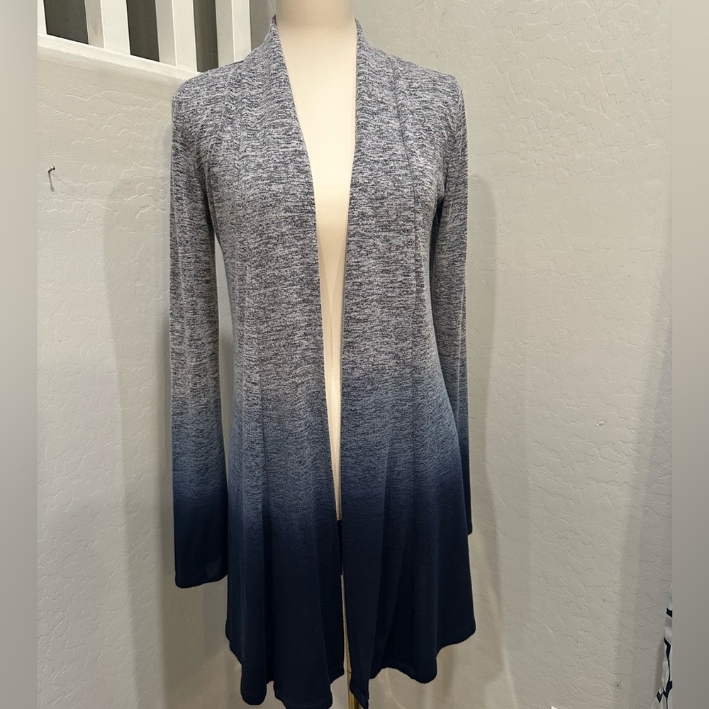 Maurices Heathered Gray and Navy Ombre Cardigan‎